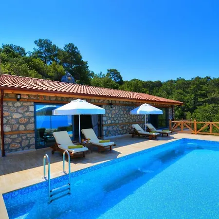 Sleeps 4 Pool Air Con Wifi فيلة